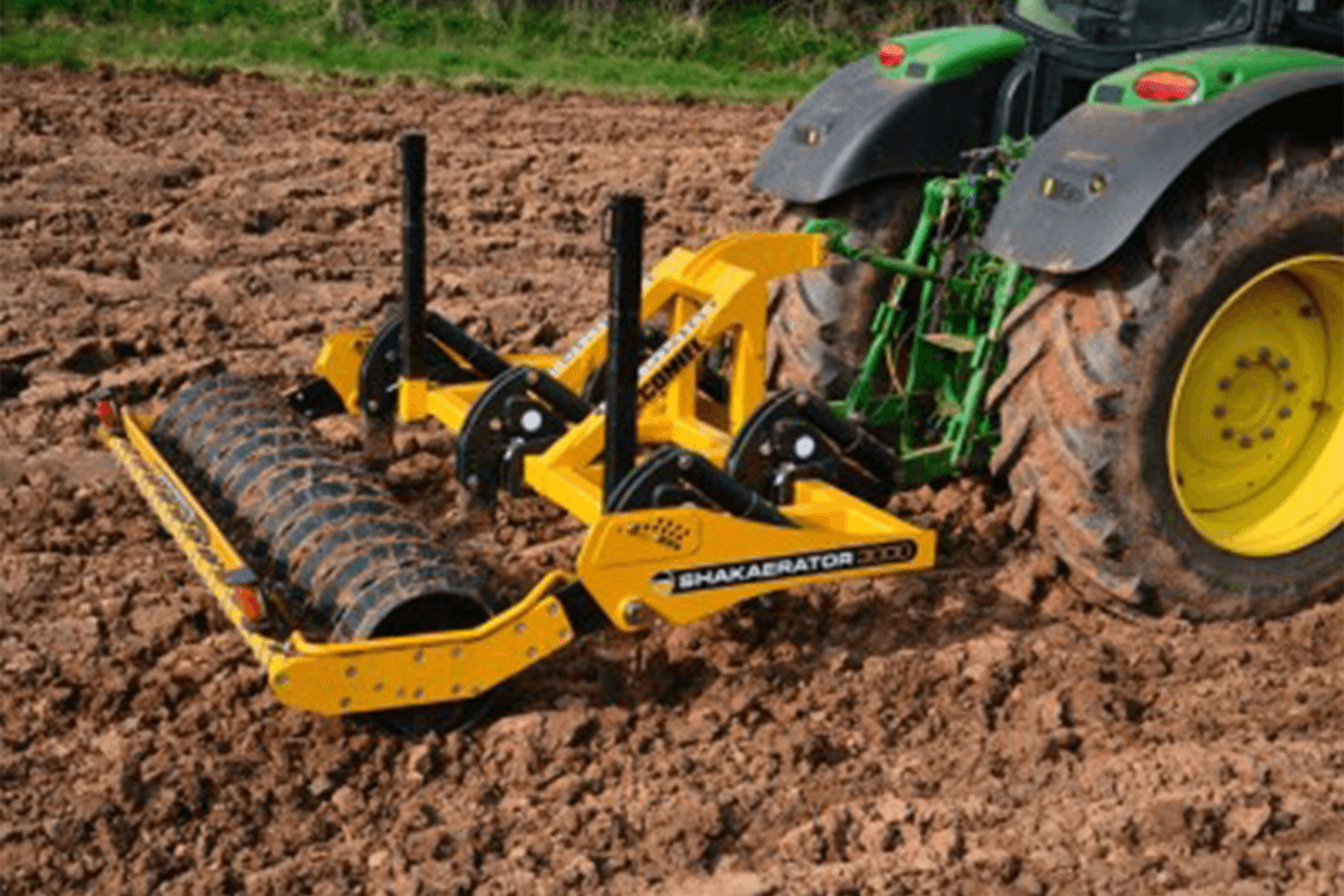 Primaire Bodembewerking _ SHAKAERATOR 3000 cultivator