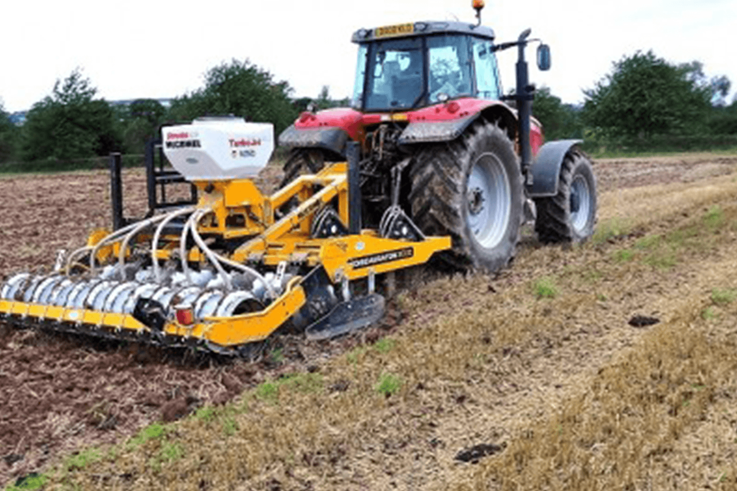 Zaaibedbereiding _ DISCAERATOR 3000 combi-cultivator