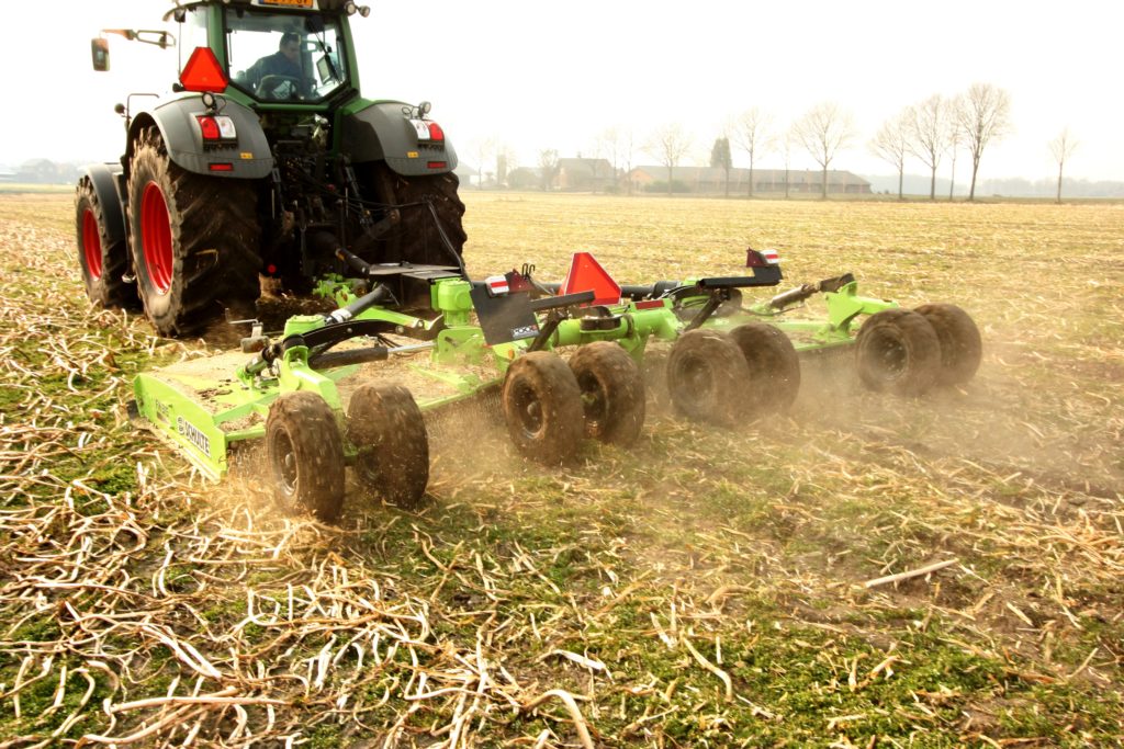 Swinger 100 tractor - Porn pic